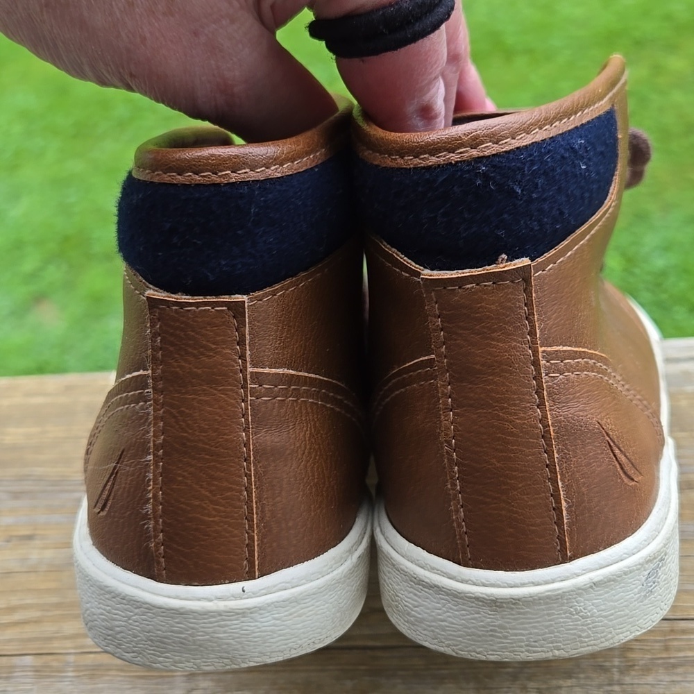 NAUTICA Mens Youth Sz 4 Brown Faux Leather Breakwater Ankle Chukka Lace Up UC - Picture 7 of 9